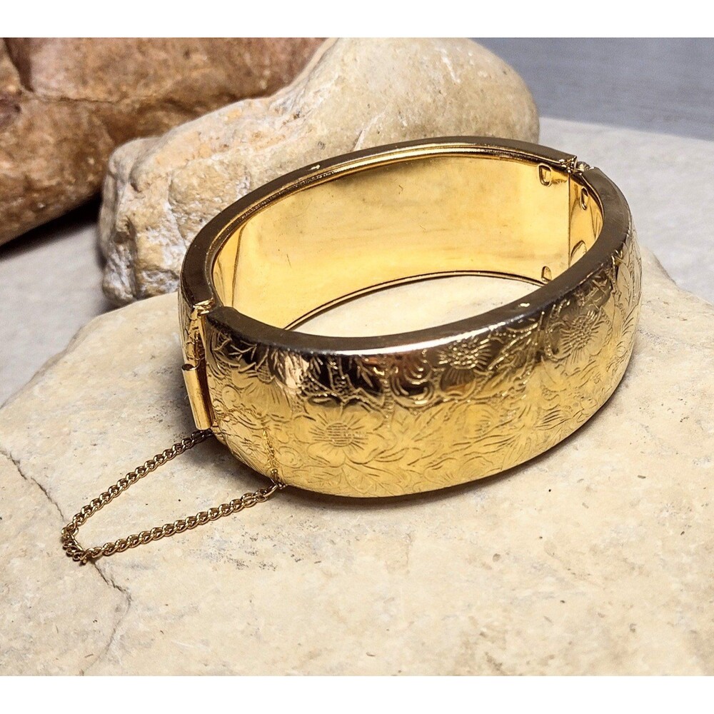 14k Gold Plated Embossed Hinged Bangle Bracelet Hallmarked 61g - Picture 9 of 10